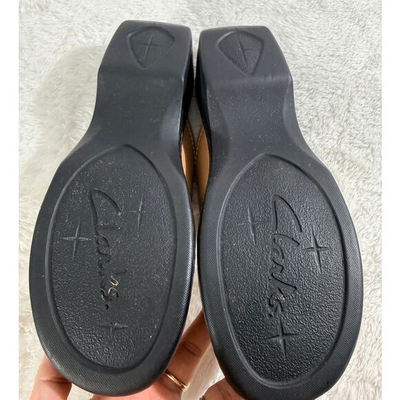 Clarks Slip-on Leather mules Size 10M Comfort Tan Clogs 35722 - Picture 5 of 6